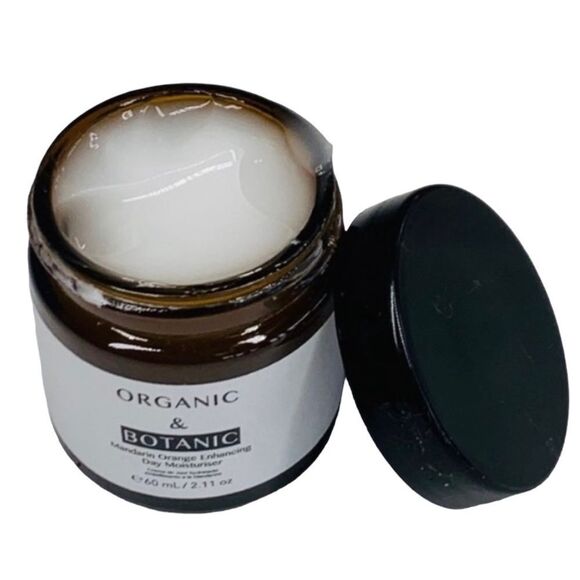 Dr Botanicals Organic & Botanic Mandarin Orange
Enhancing Day Moisturizer - Picture 12 of 16